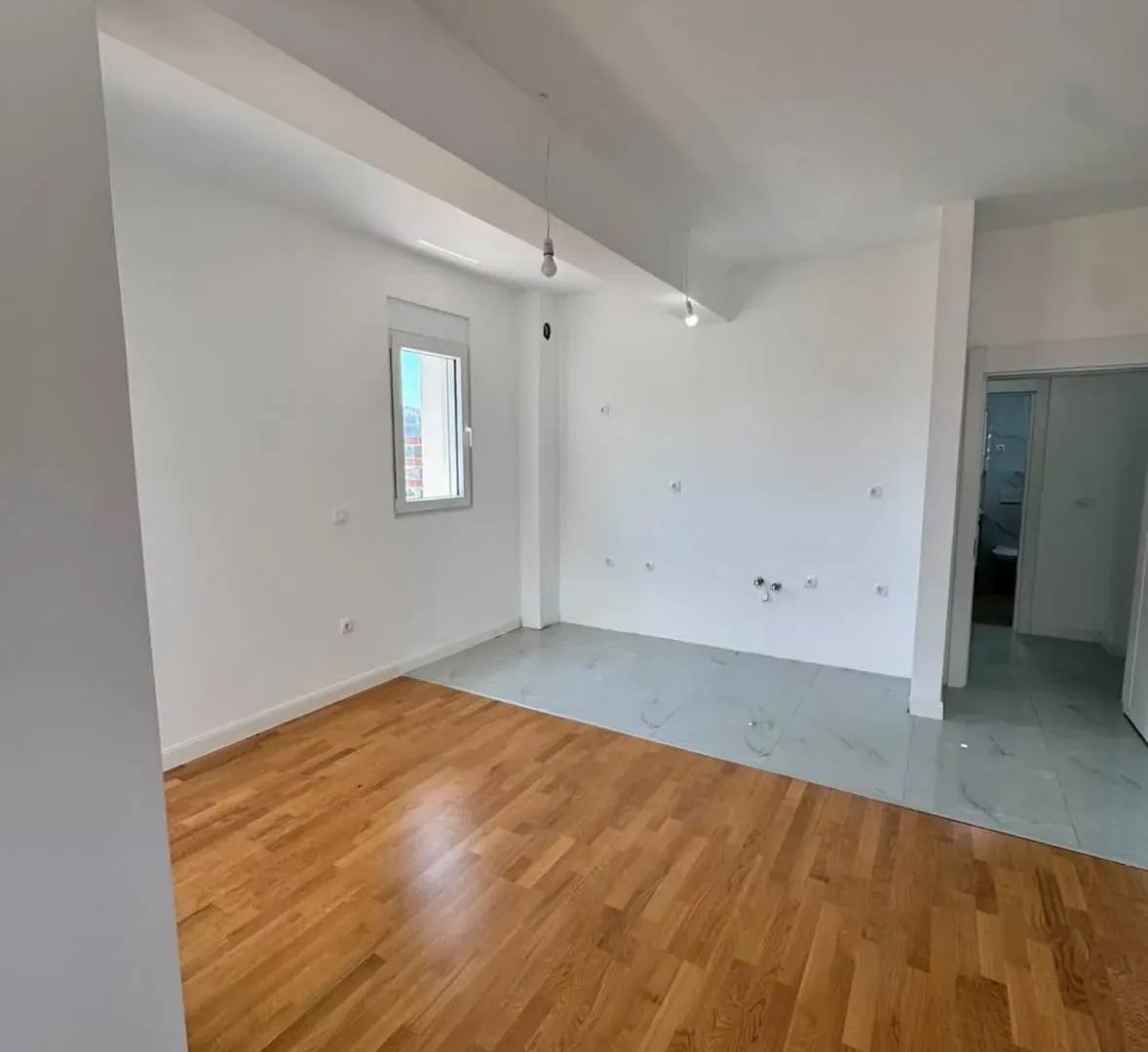 Квартира с 2 спальнями в Баре, 74 м²