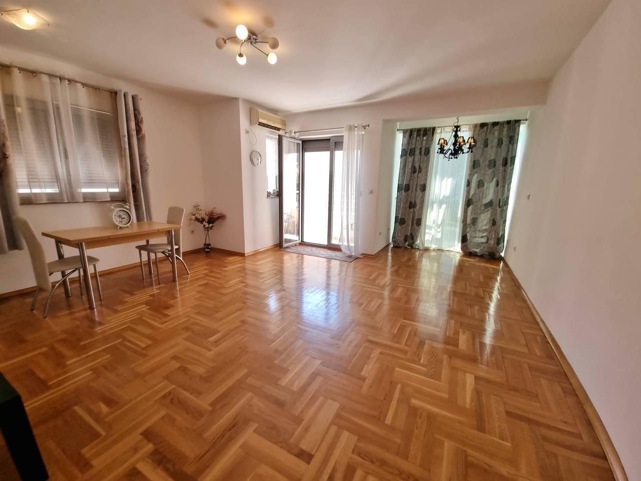 Квартира с 1 спальней в Будве, 54 м² 2