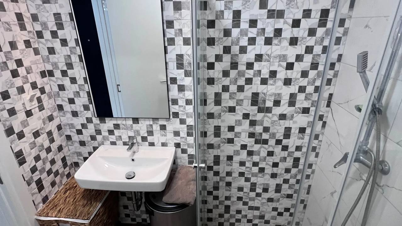 Студия в Которе, 30 м² 6