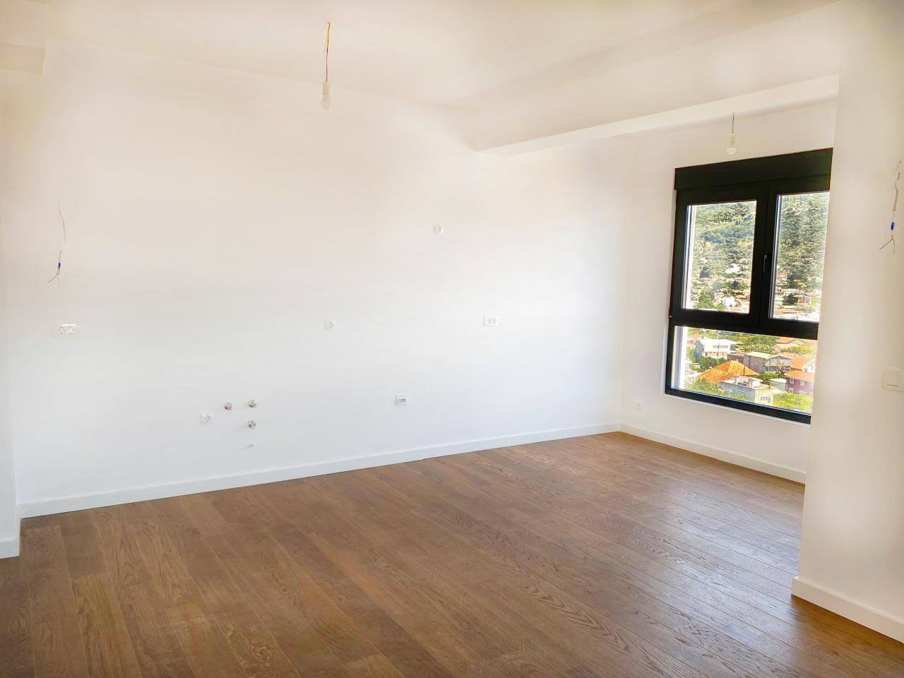 Квартира с 2 спальнями в Баре, 73 м² 2