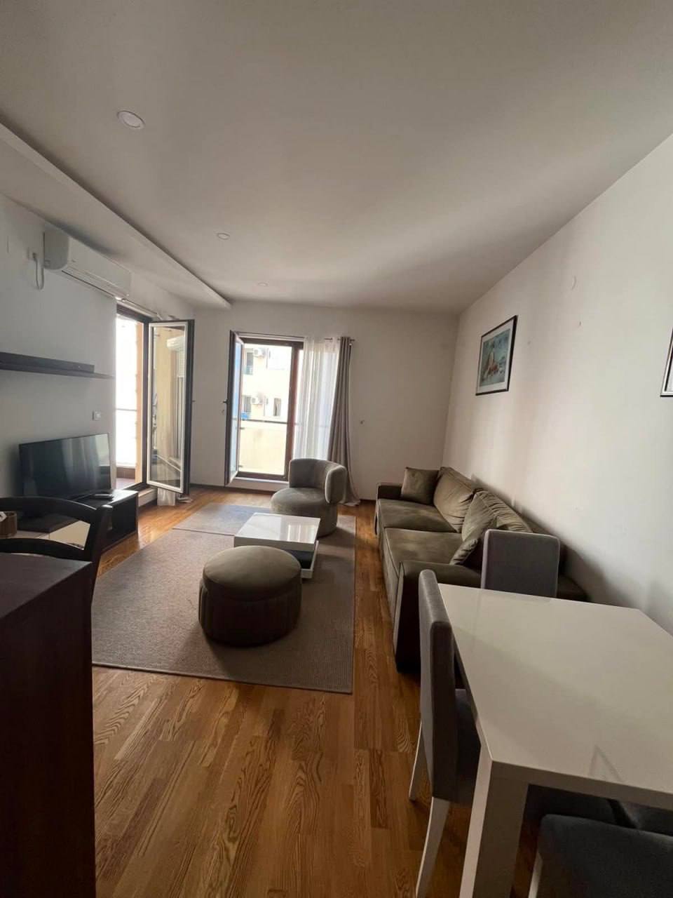 Квартира с 1 спальней в Tre Canne, 54 м²