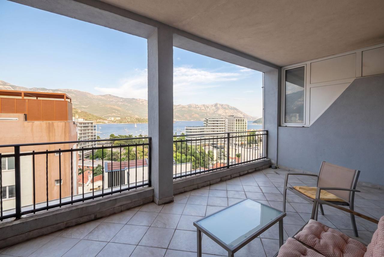 Квартира с 1 спальней в Будве, 56 м² 9