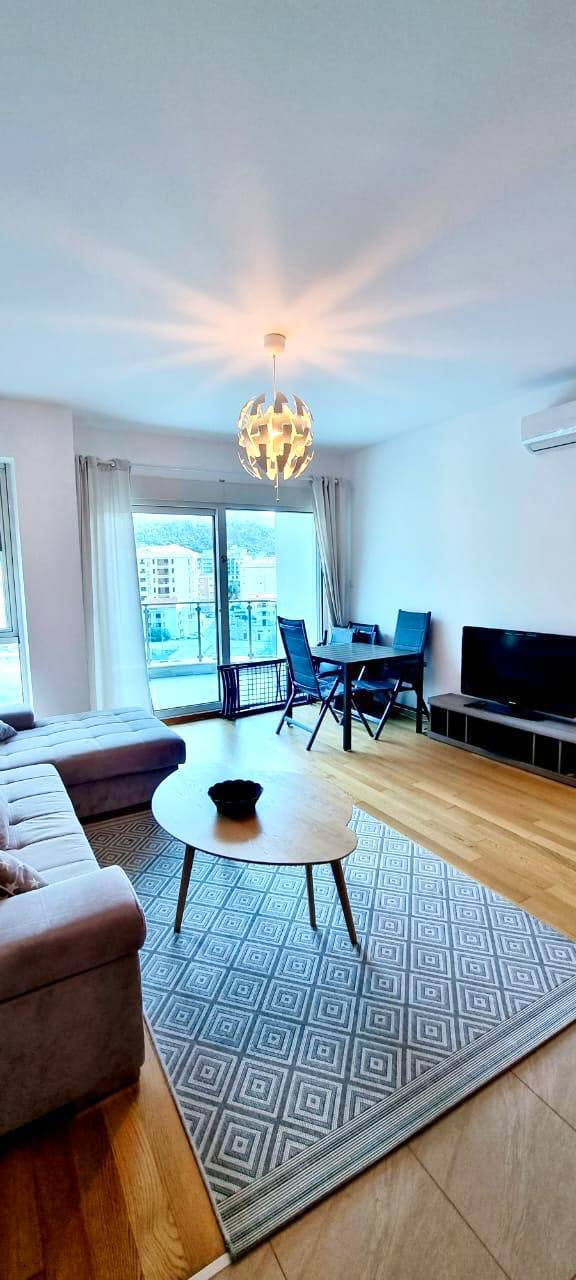 Квартира с 2 спальнями в Бечичи, 65 м²