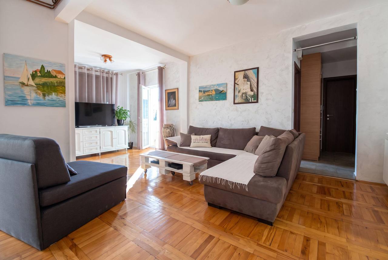 Квартира с 3 спальнями в Биели-До, 100 м² 7