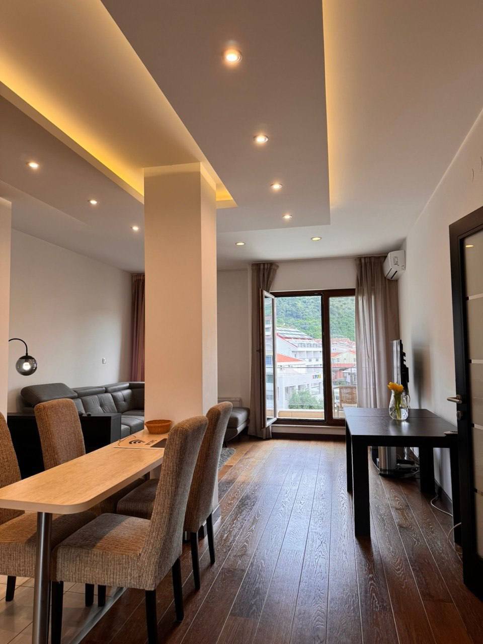 Квартира с 2 спальнями в Будве, 86 м²