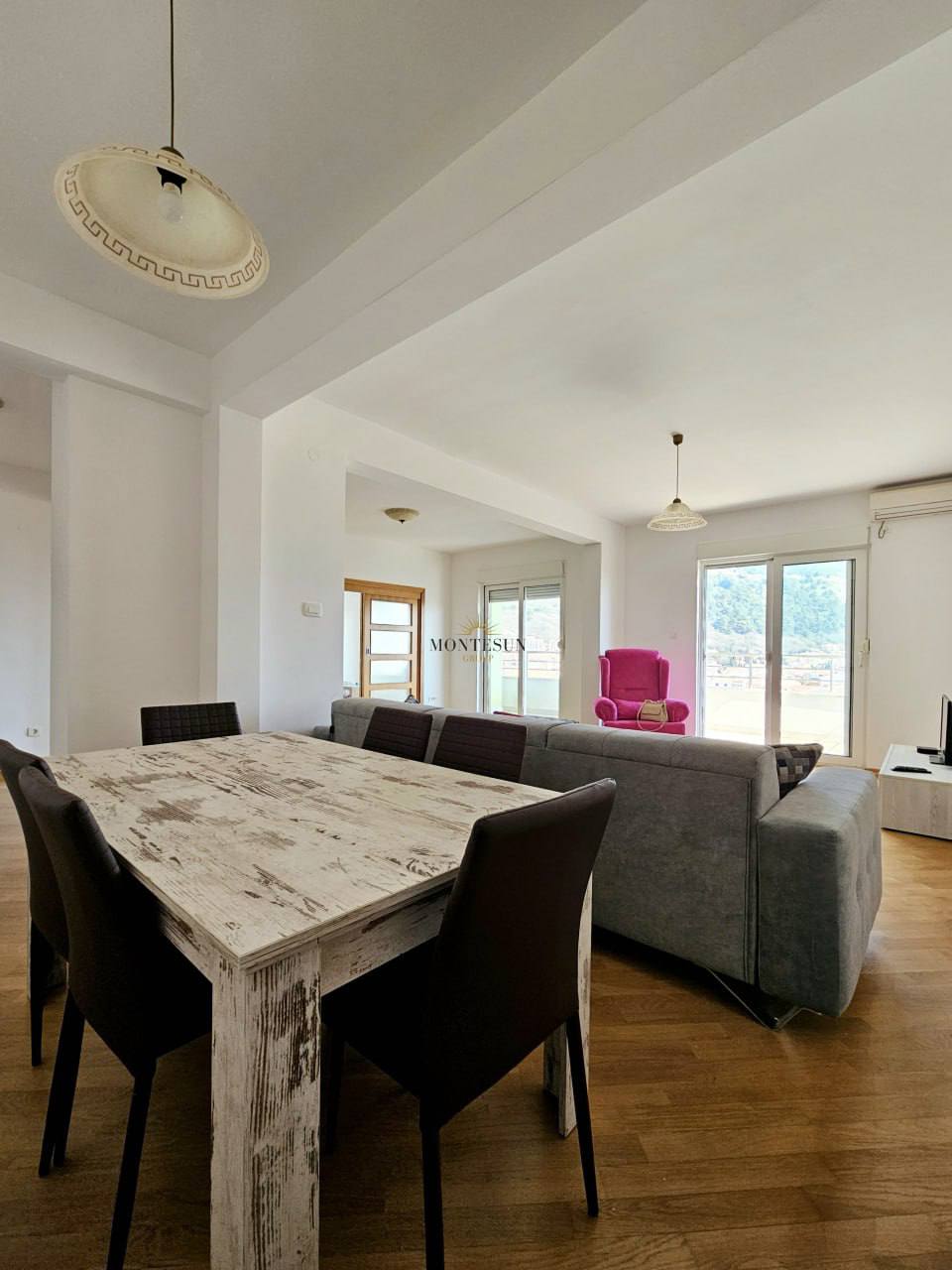 Квартира с 3 спальнями в Будве, 140 м² 2