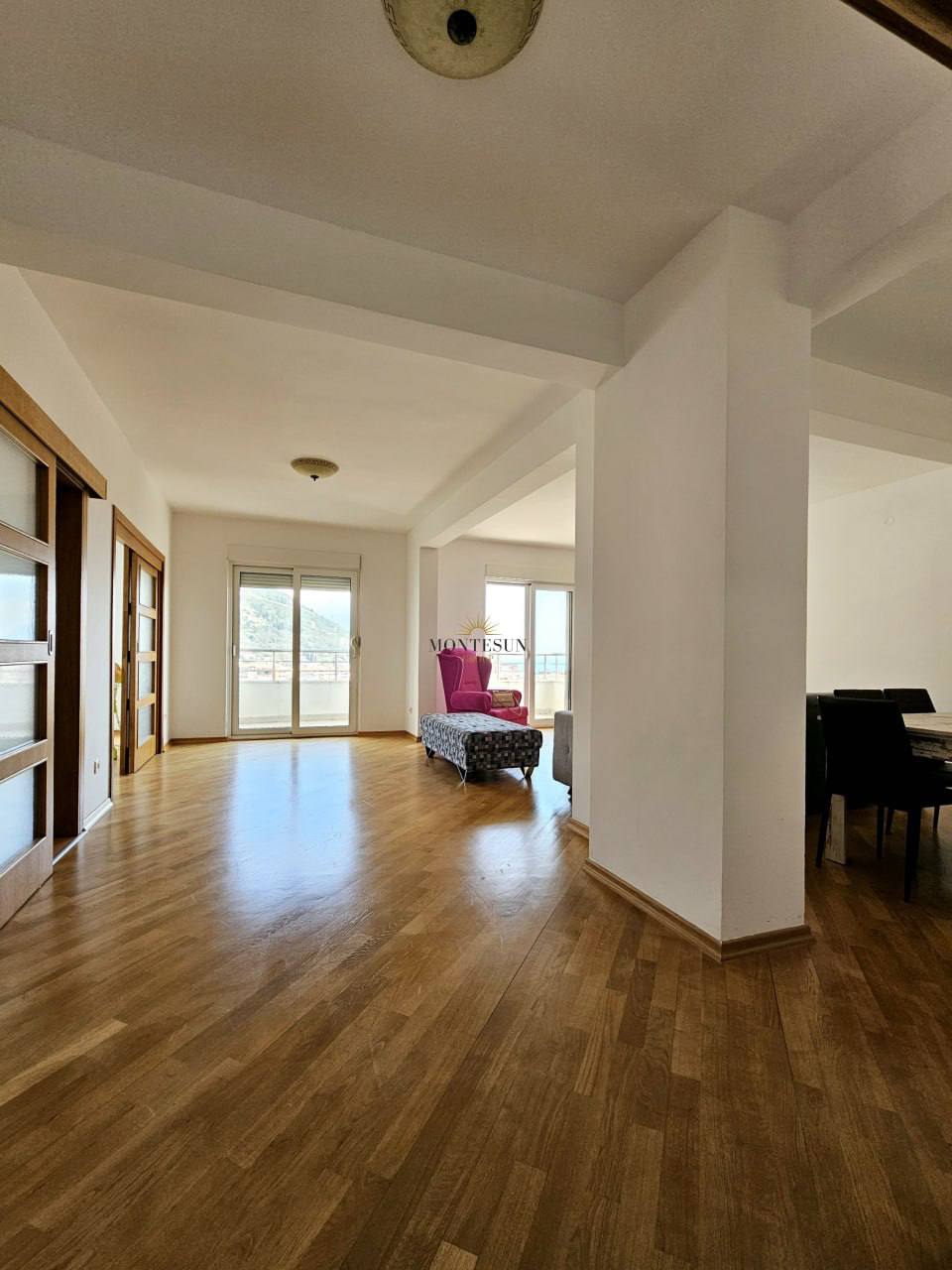 Квартира с 3 спальнями в Будве, 140 м² 3