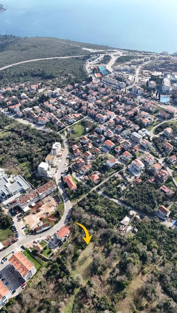 Участок в Luštica Bay, 2620 м²