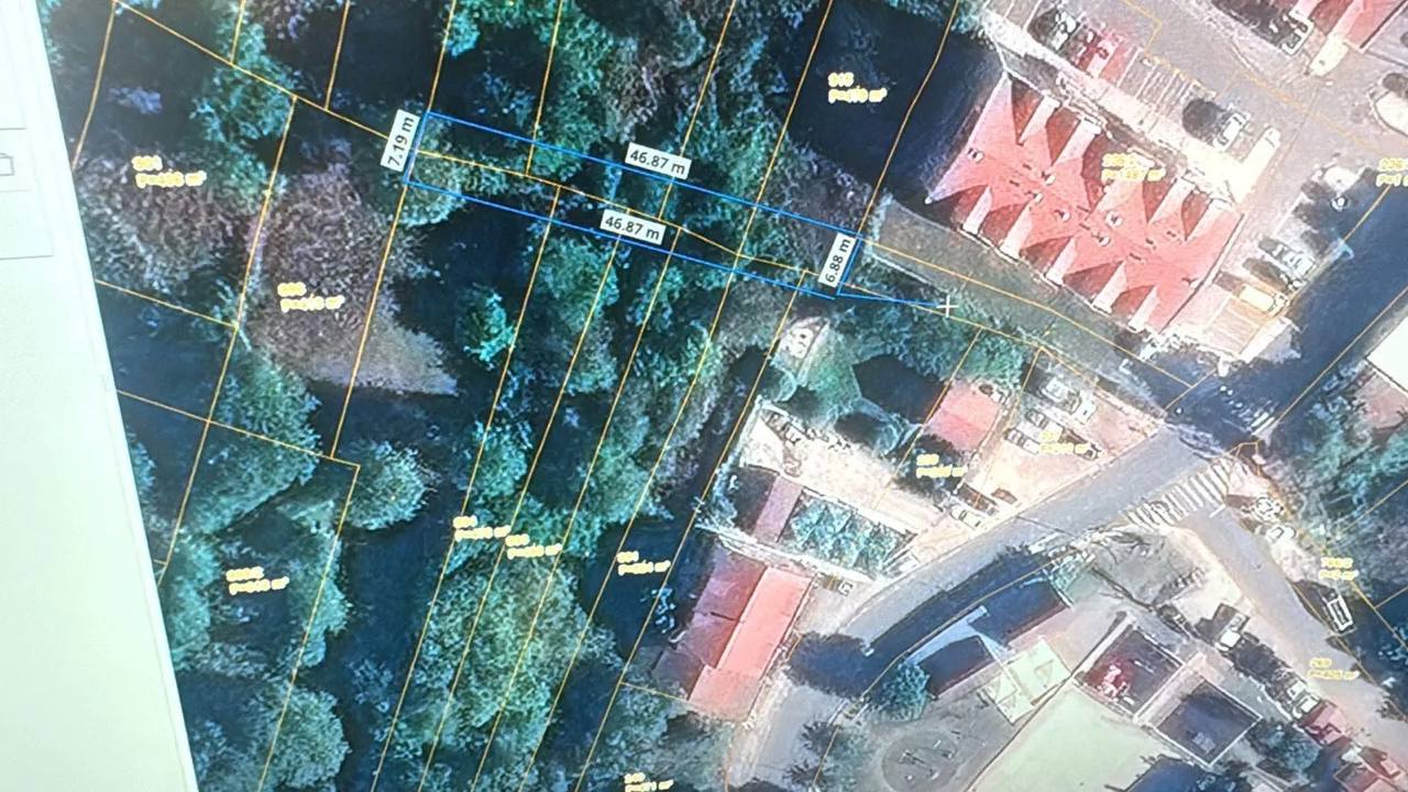 Участок в Luštica Bay, 2620 м² 4