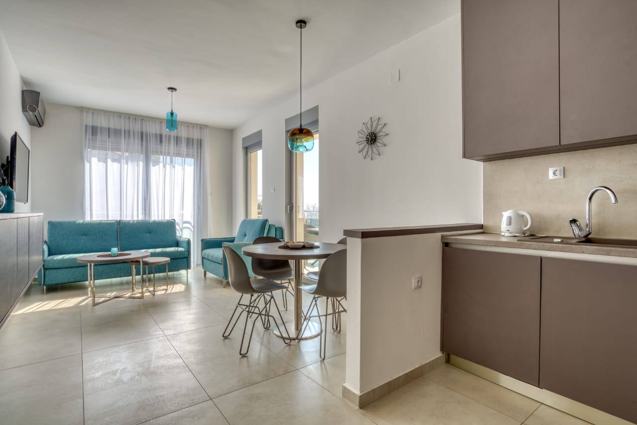 Квартира с 1 спальней в Бечичи, 54 м²