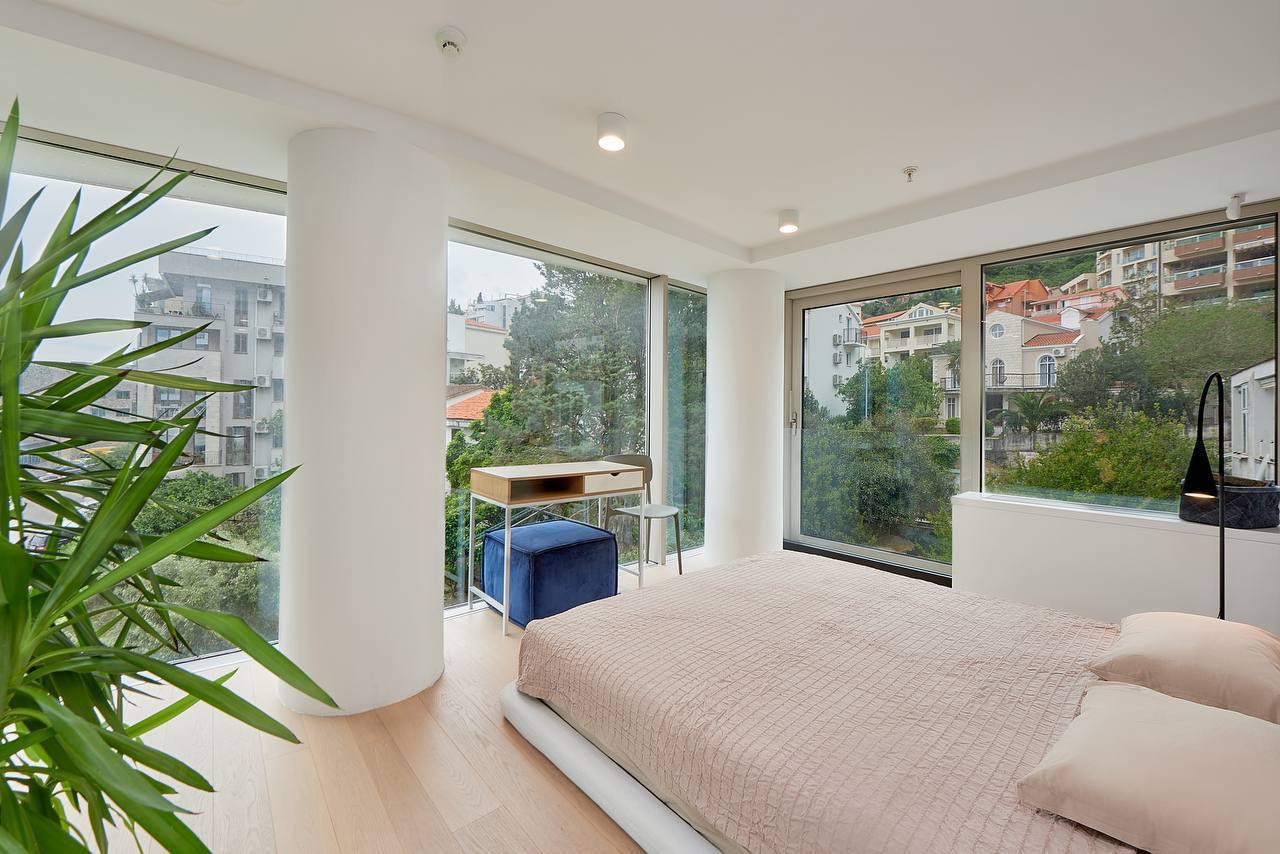 Квартира с 2 спальнями в Будве, 90 м²
