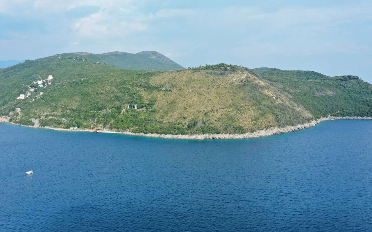 Участок в Луштице, 3757 м² 3