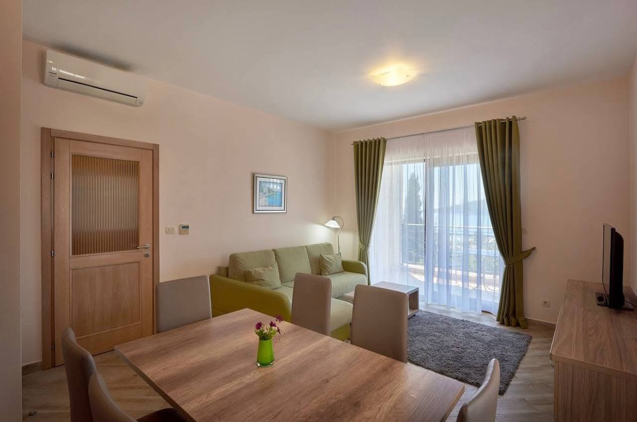 Квартира с 1 спальней в Бечичи, 72 м²