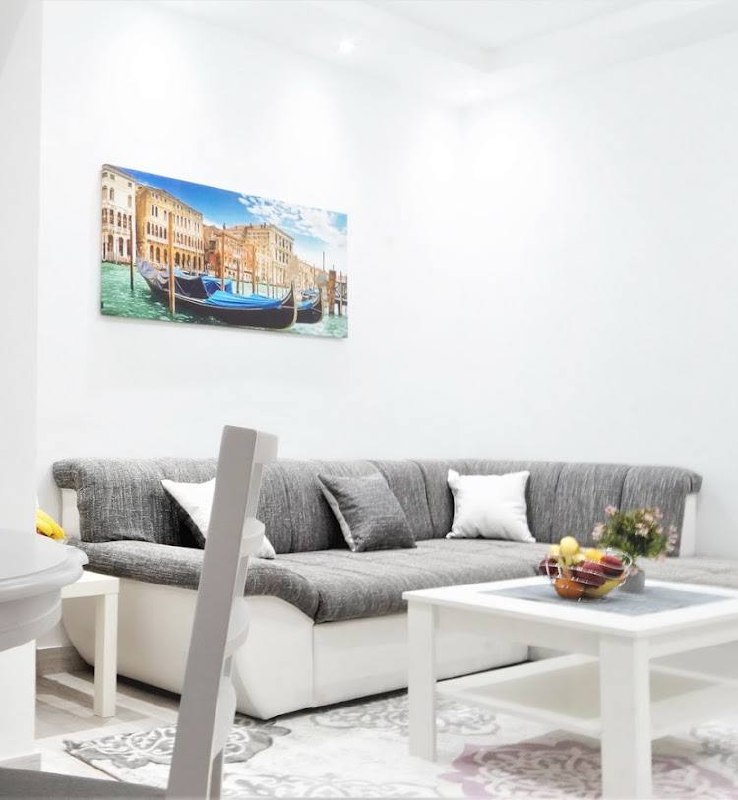 Квартира с 2 спальнями в Тивате, 78 м²