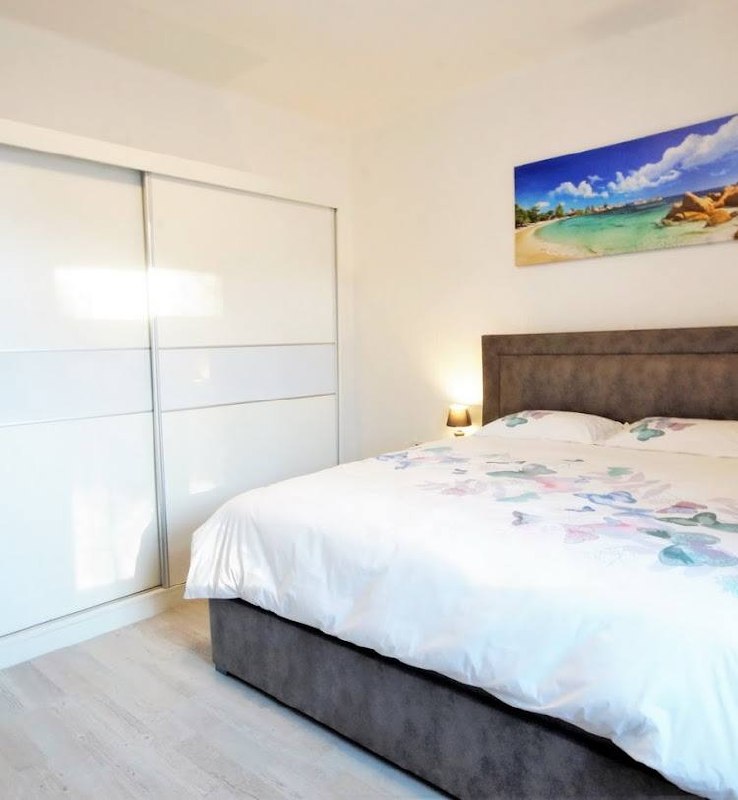 Квартира с 2 спальнями в Тивате, 78 м² 3
