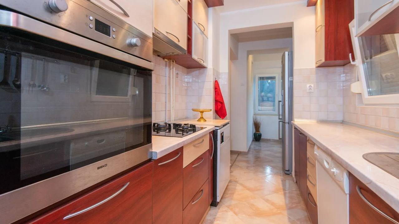 Квартира с 2 спальнями в Тивате, 60 м² 2