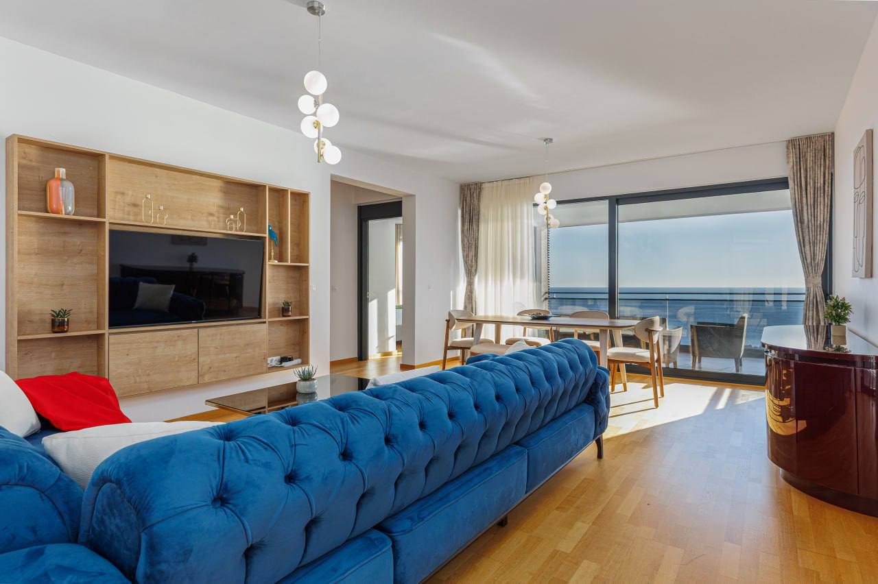Квартира с 2 спальнями в Свети-Стефане, 162 м² 3