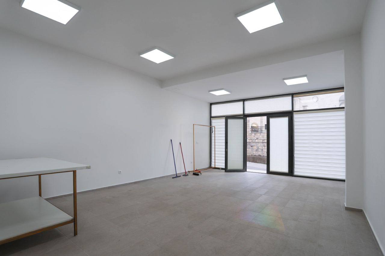 Коммерческое помещение в Бечичи, 51 м² 2