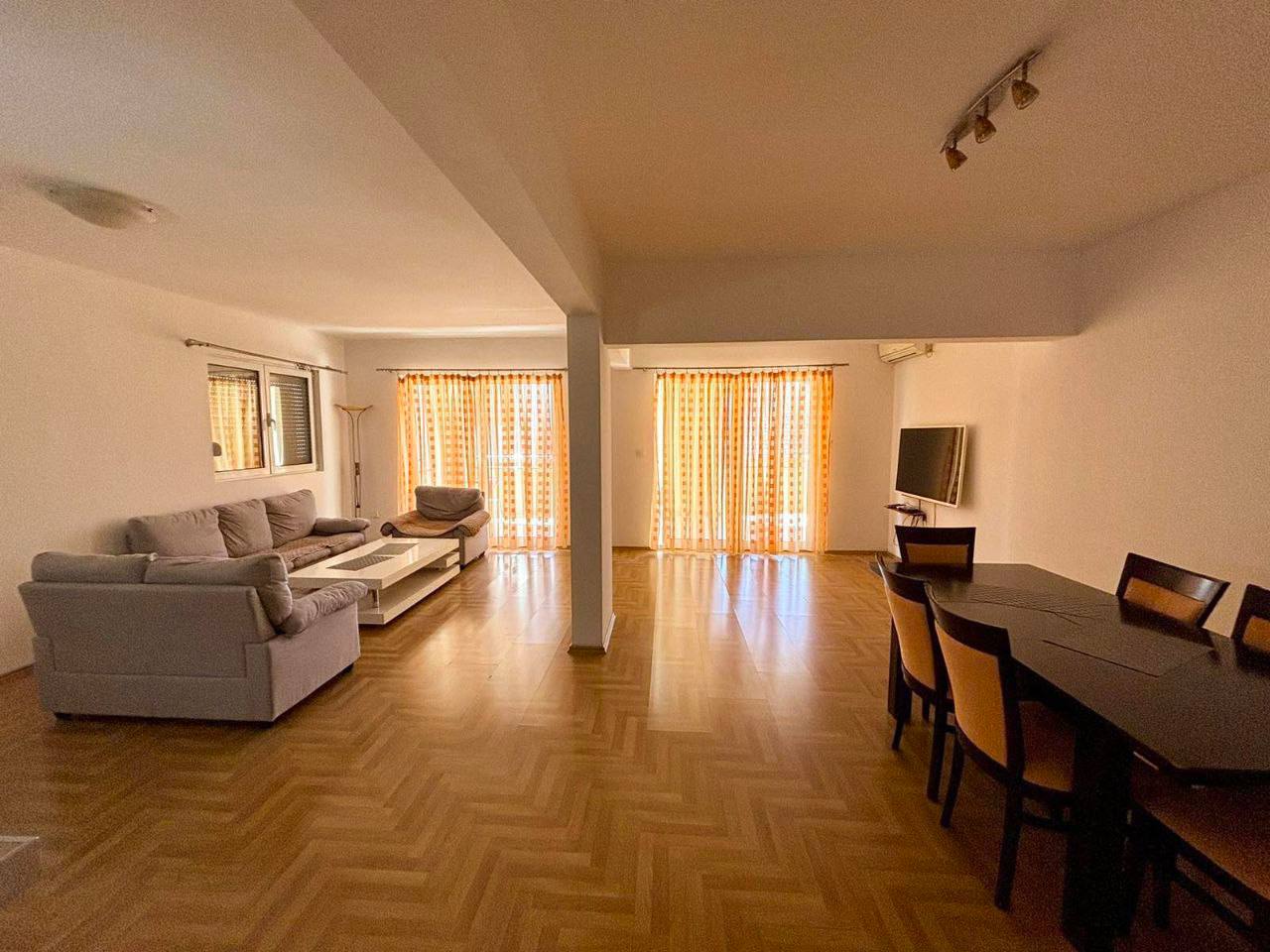 Квартира с 3 спальнями в Будве, 122 м²