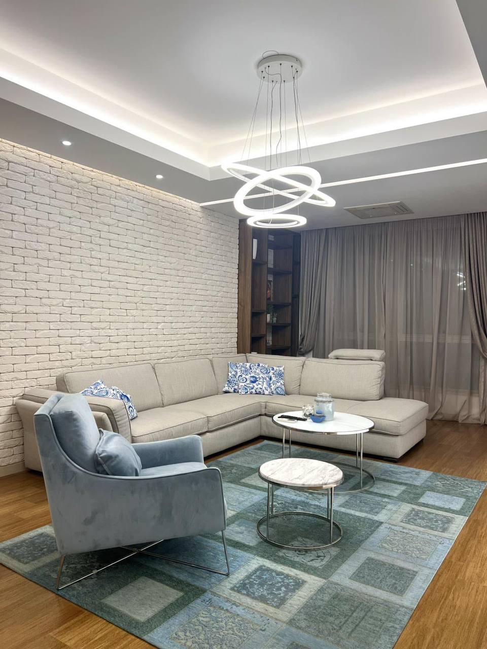 Квартира с 2 спальнями в Будве, 90 м²