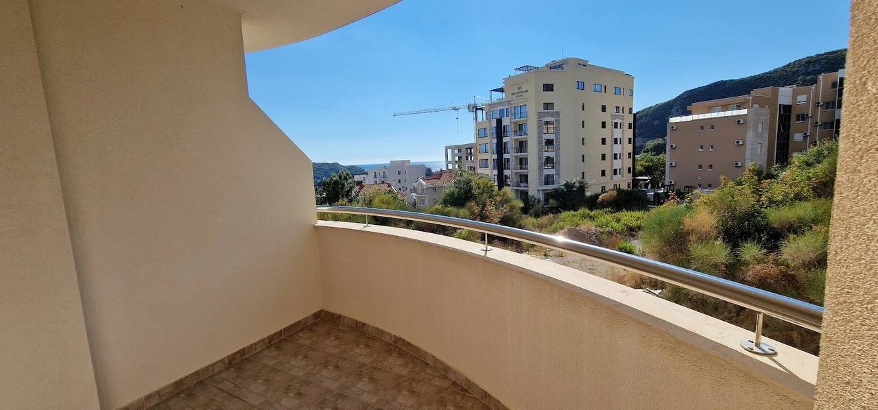 Квартира с 1 спальней в Бечичи, 45 м²
