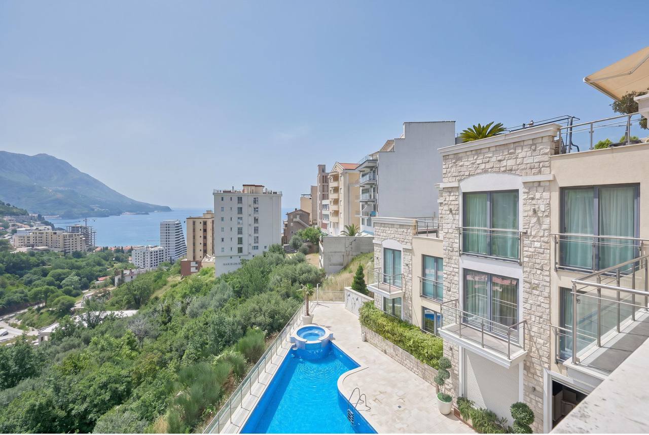 Квартира с 1 спальней в Бечичи, 50 м²