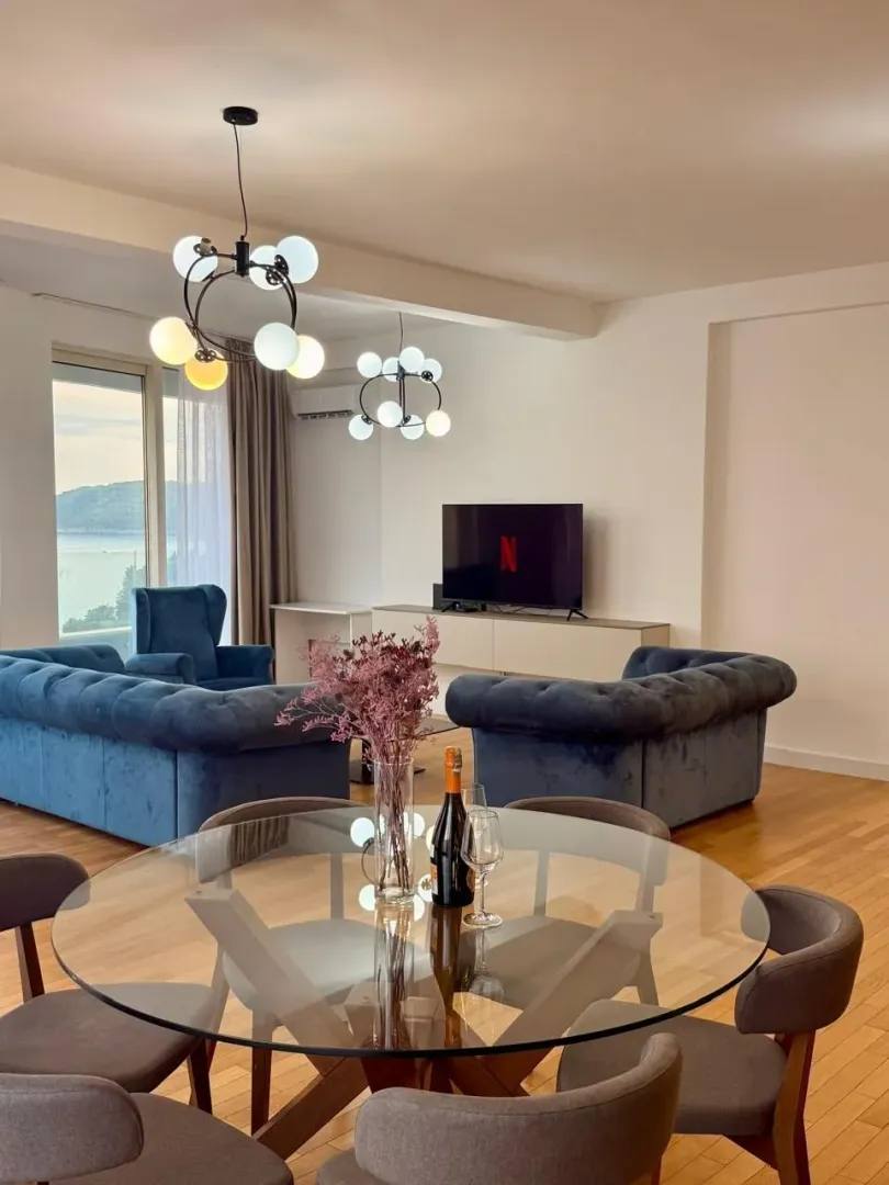 Квартира с 2 спальнями в Бечичи, 100 м²