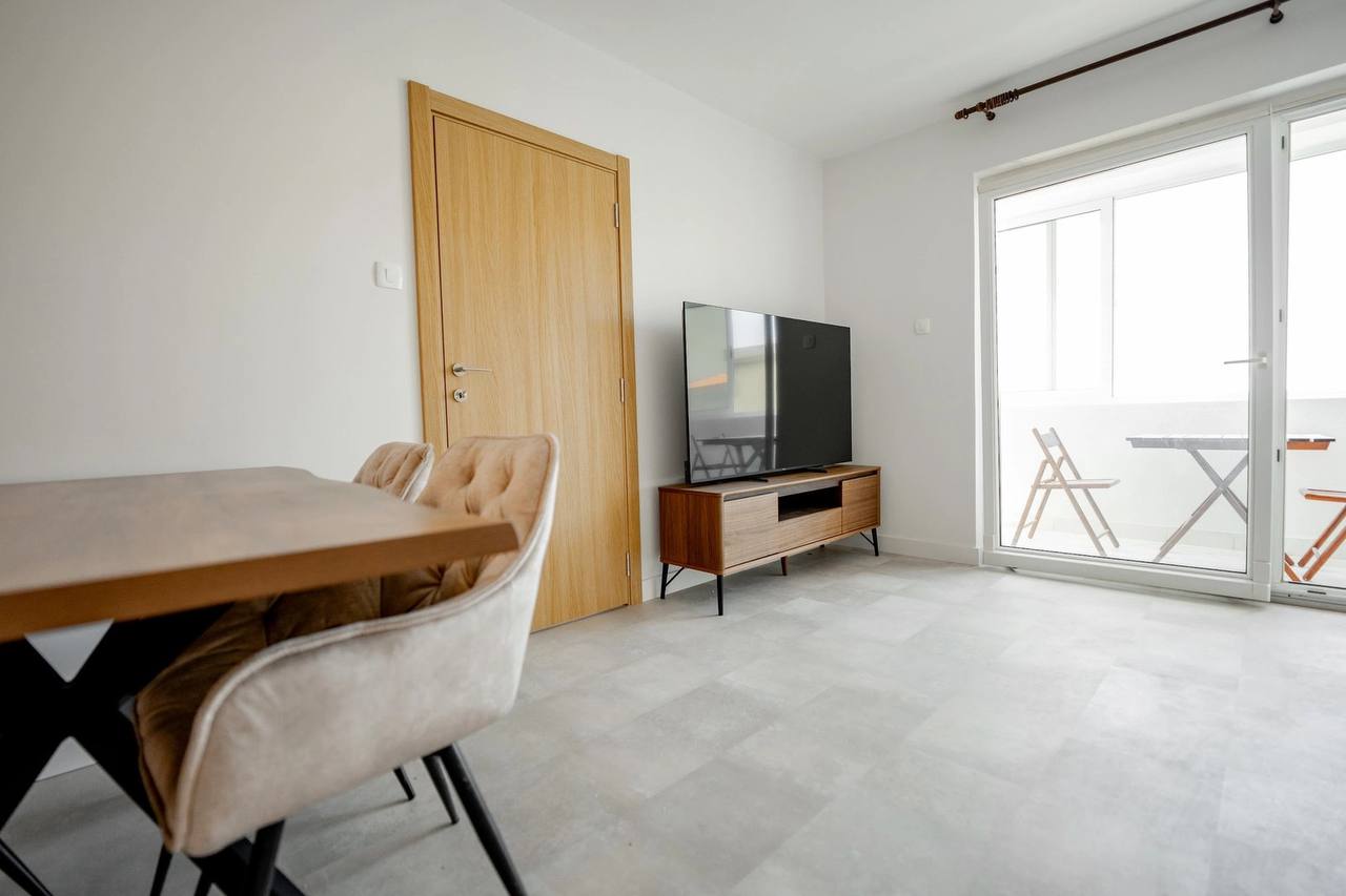 Квартира с 1 спальней в Свети-Стефане, 45 м²