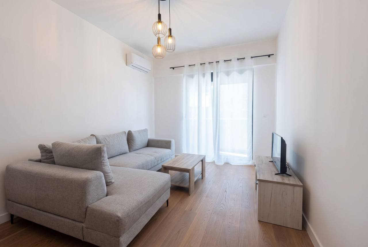 Квартира с 1 спальней в Бечичи, 53 м²