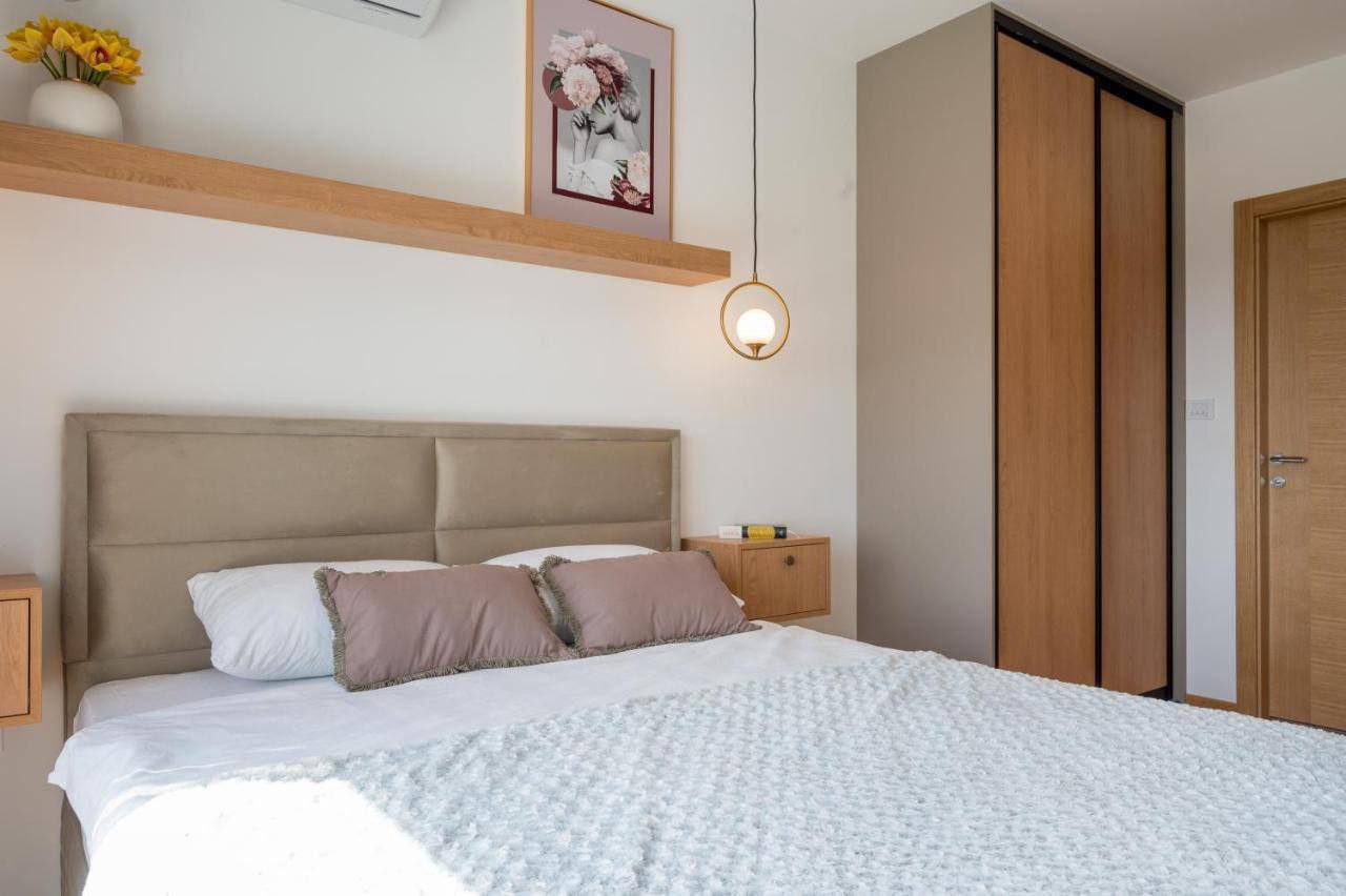 Вилла с 2 спальнями в Бечичи, 160 м²
