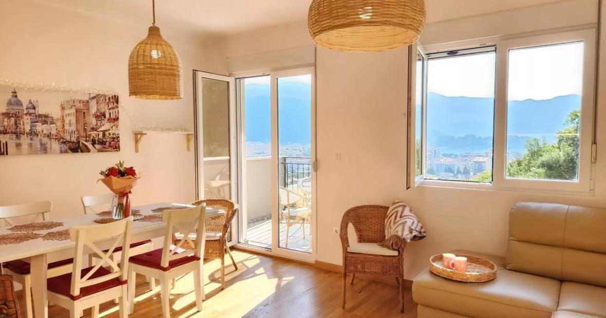 Квартира с 2 спальнями в Будве, 65 м²