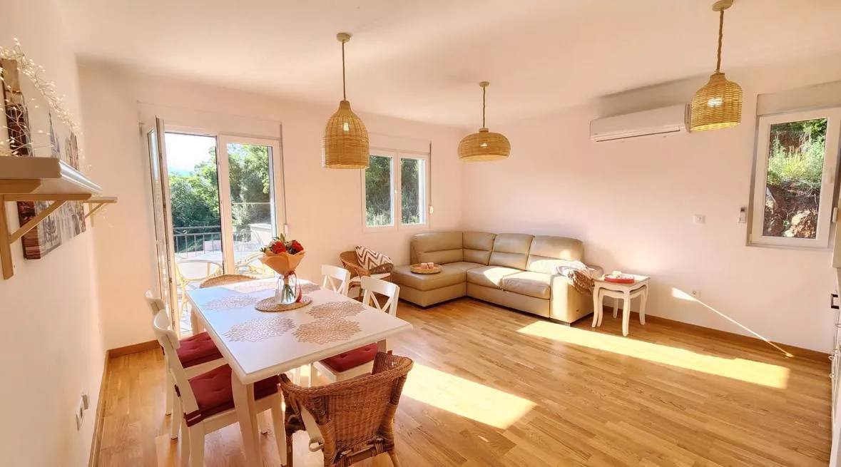 Квартира с 2 спальнями в Будве, 65 м² 2