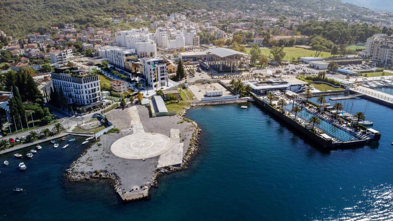 Квартиры в новом комплексе в Porto Montenegro 2