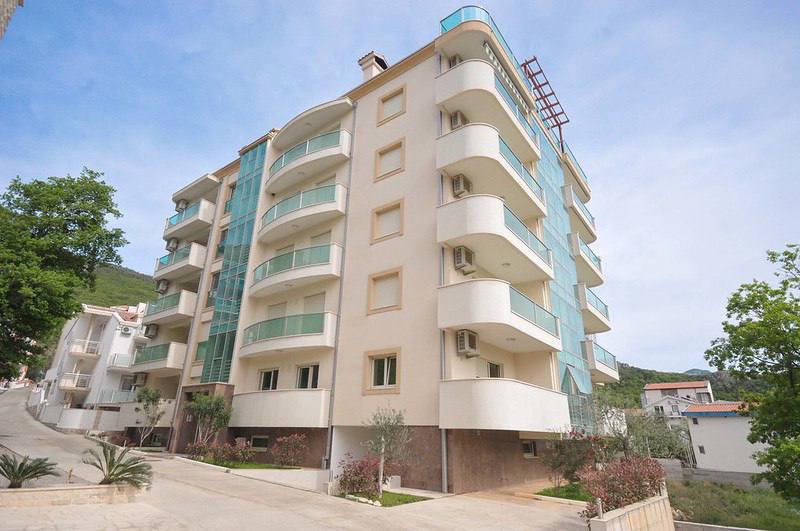 Квартира с 2 спальнями в Бечичи, 94 м²