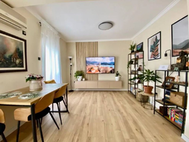 Квартира с 2 спальнями в Дубовице, 57 м²