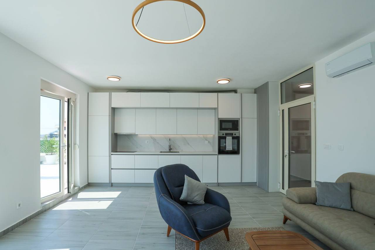 Квартира с 2 спальнями в Бечичи, 75 м²