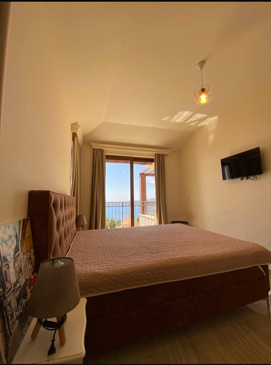 Вилла с 4 спальнями в Будве, 330 м² 2