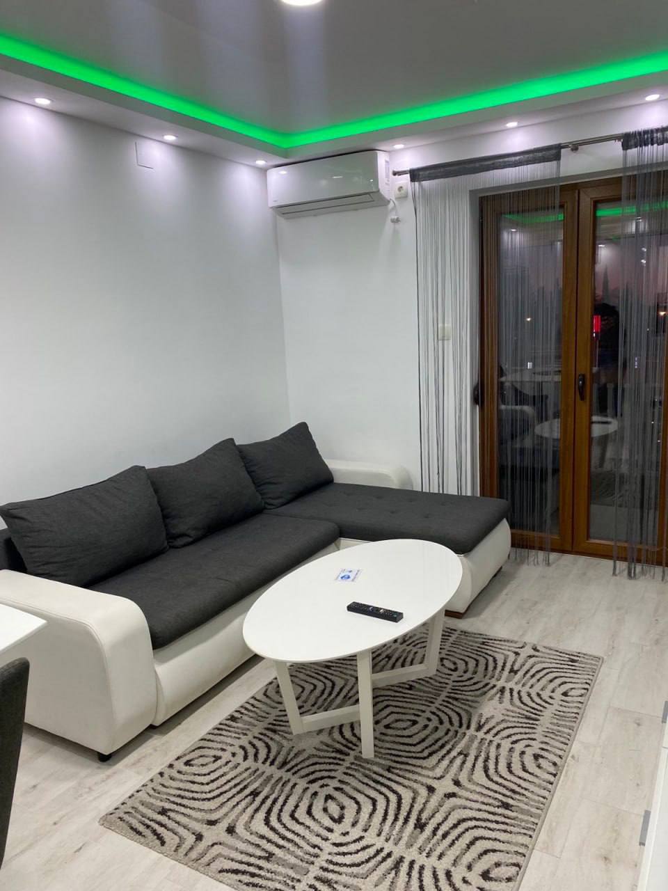 Квартира с 2 спальнями в Будве, 55 м²