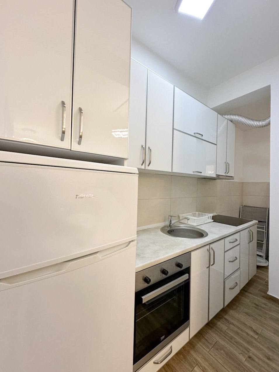 Квартира с 2 спальнями в Вельи-Виногради, 68 м² 4