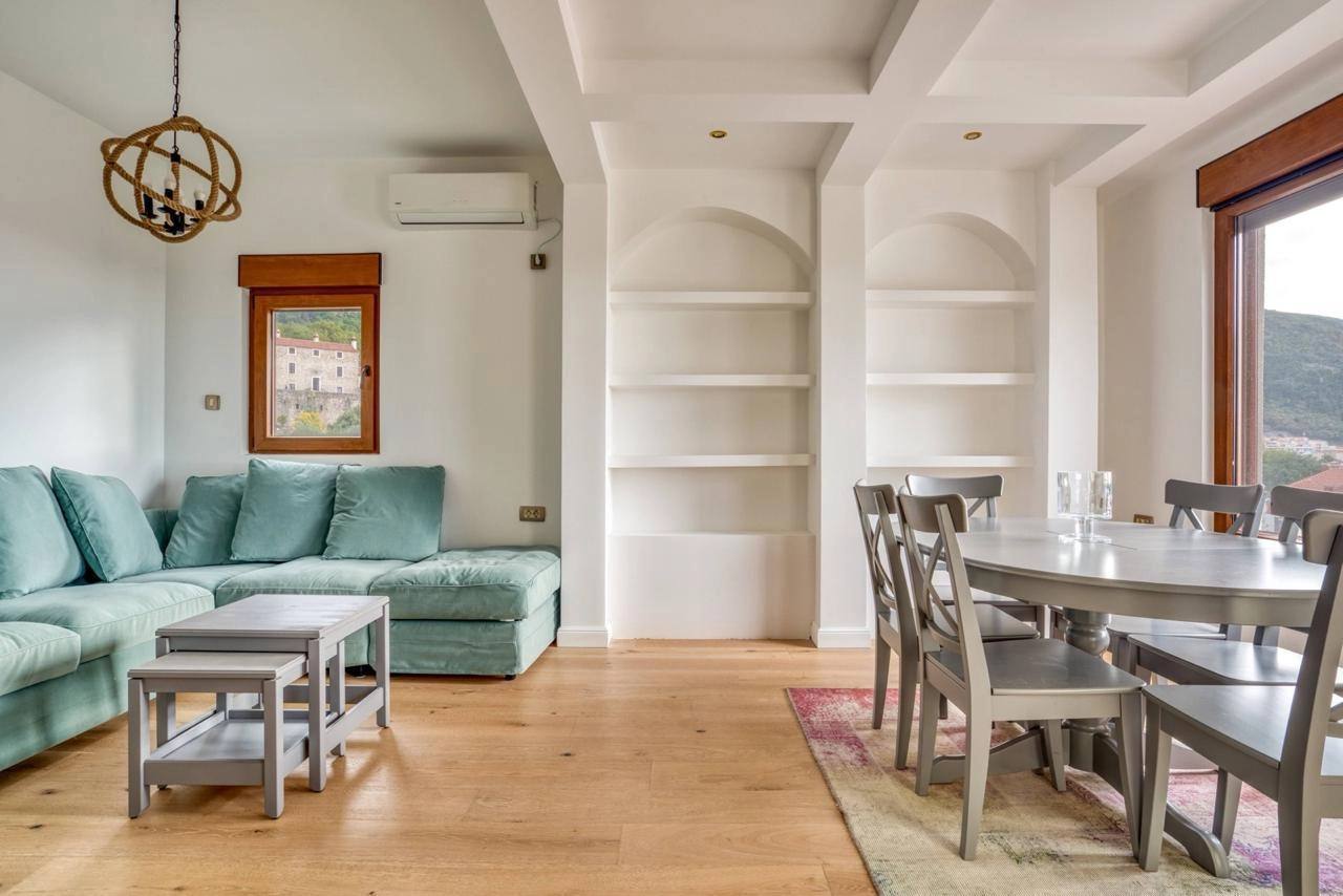 Квартира с 2 спальнями в Будве, 90 м² 2