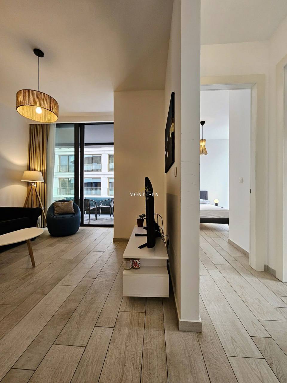 Квартира с 2 спальнями в Royal Gardens, 72 м² 2