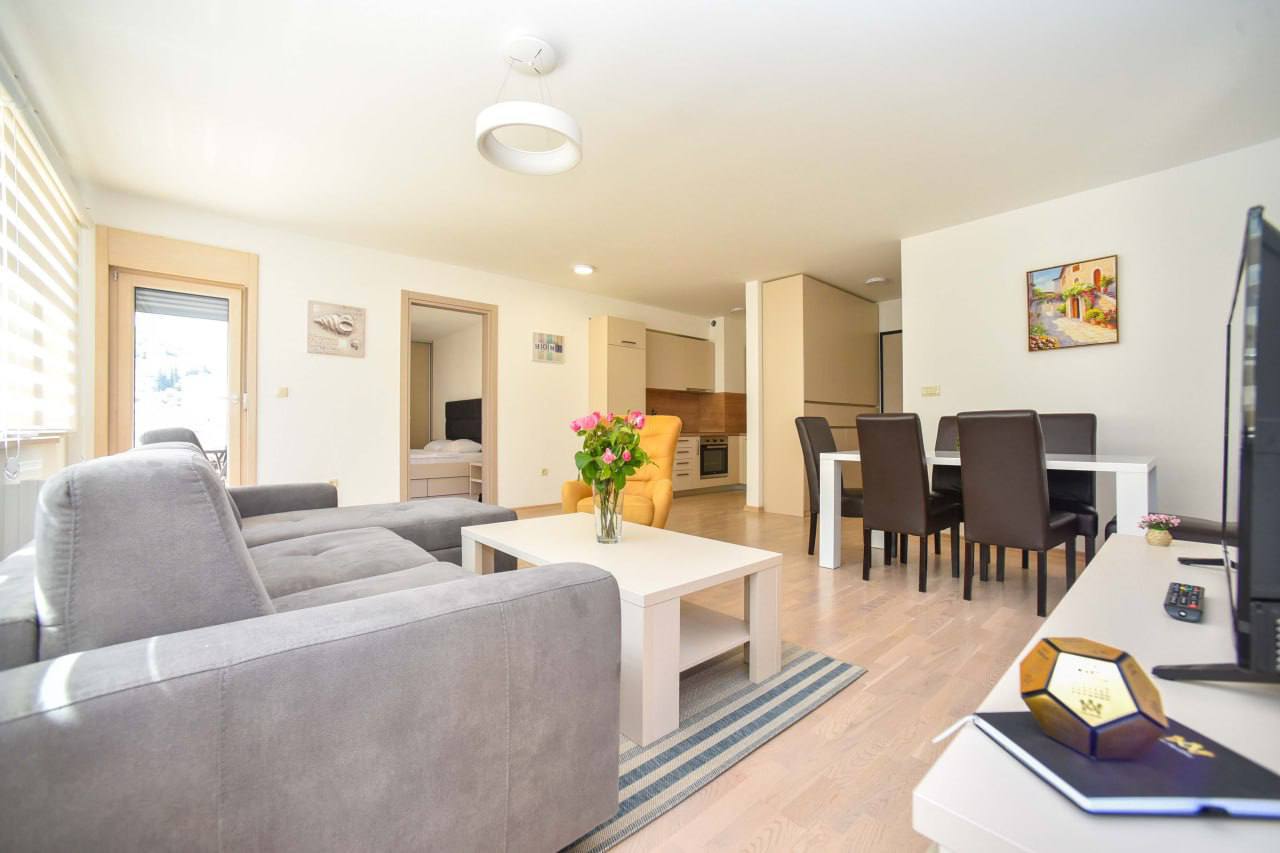 Квартира с 2 спальнями в Fontana, 76 м² 2