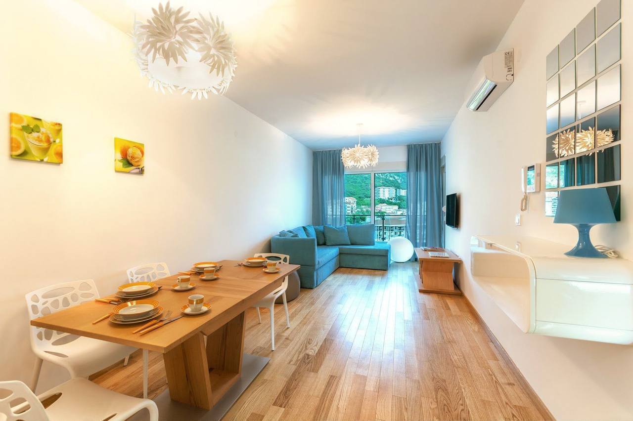 Квартира с 2 спальнями в Бечичи, 63 м²