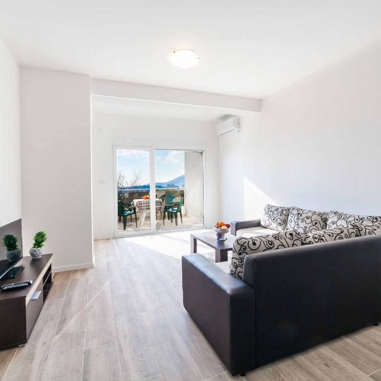 Квартира с 1 спальней в Рафаиловичах, 63 м² 2