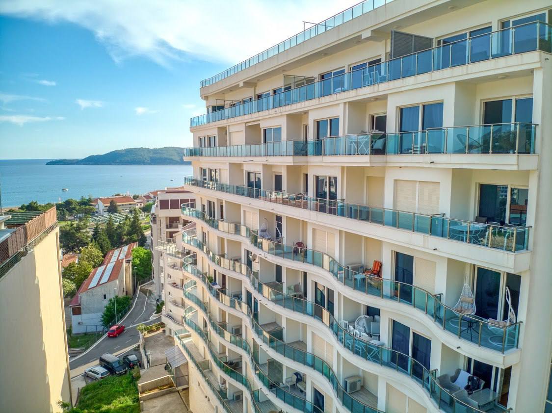 Квартира с 2 спальнями в Бечичи, 63 м²
