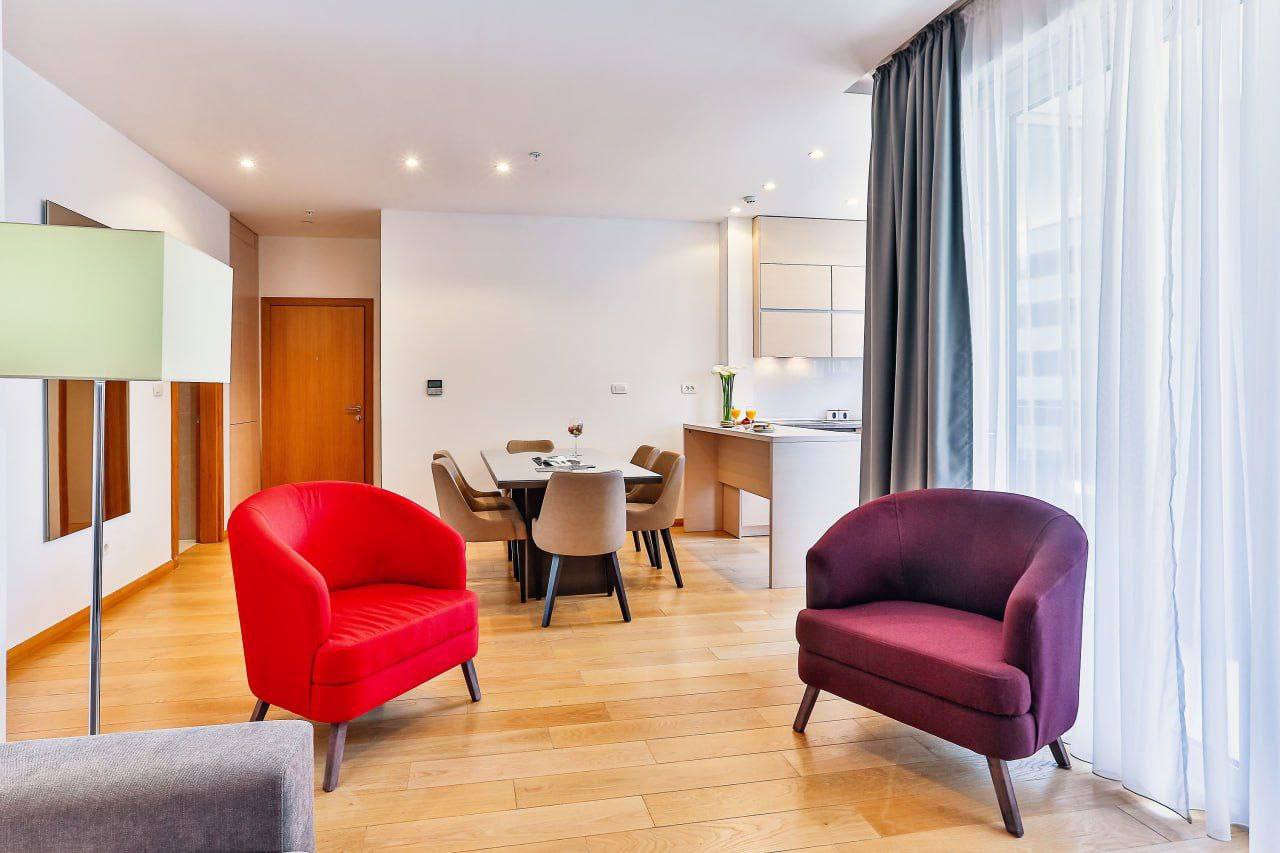 Квартира в Центр, первая линия, 76 м² 4