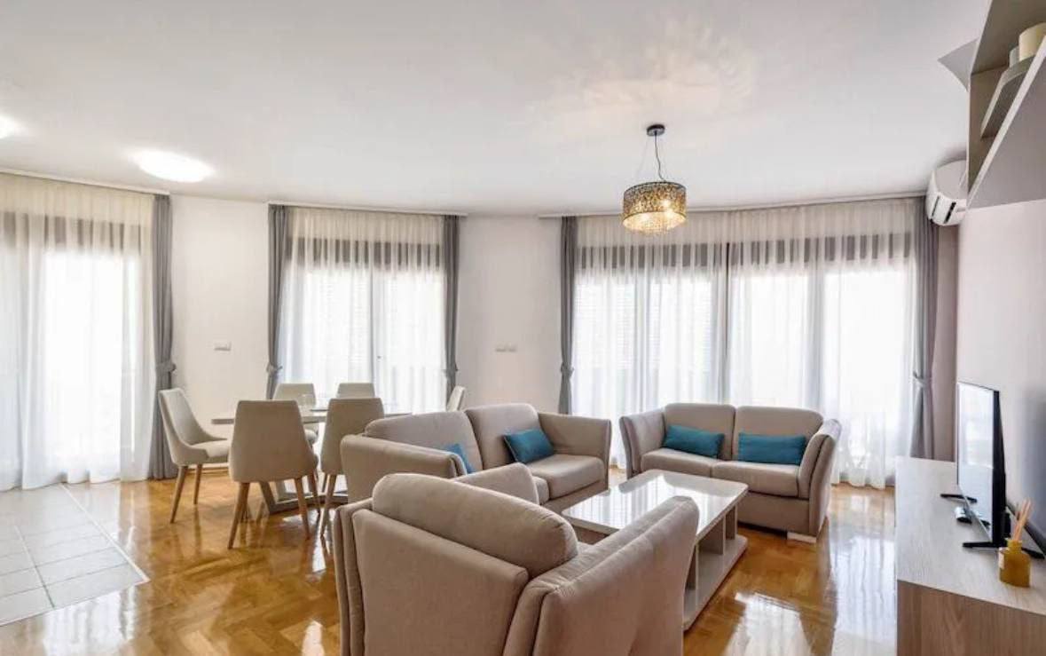 Квартира с 2 спальнями в Бечичи, 88 м²