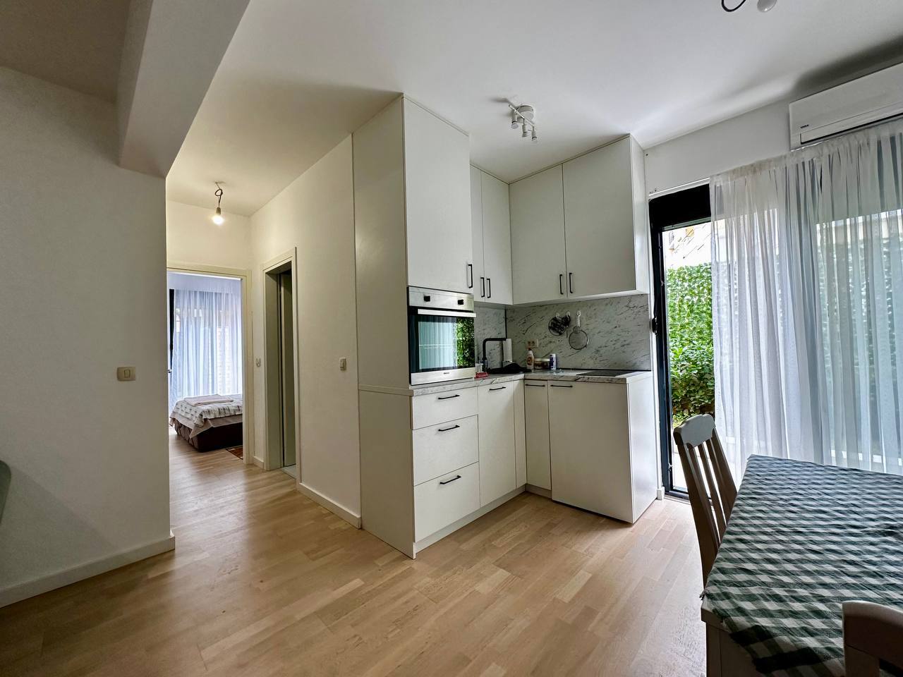 Квартира с 2 спальнями в Будве, 65 м²