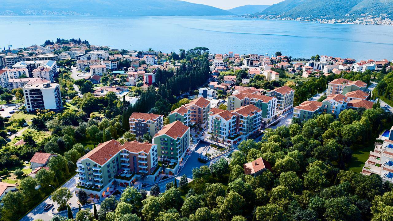 Квартиры в новом комплексе в Porto Montenegro 3