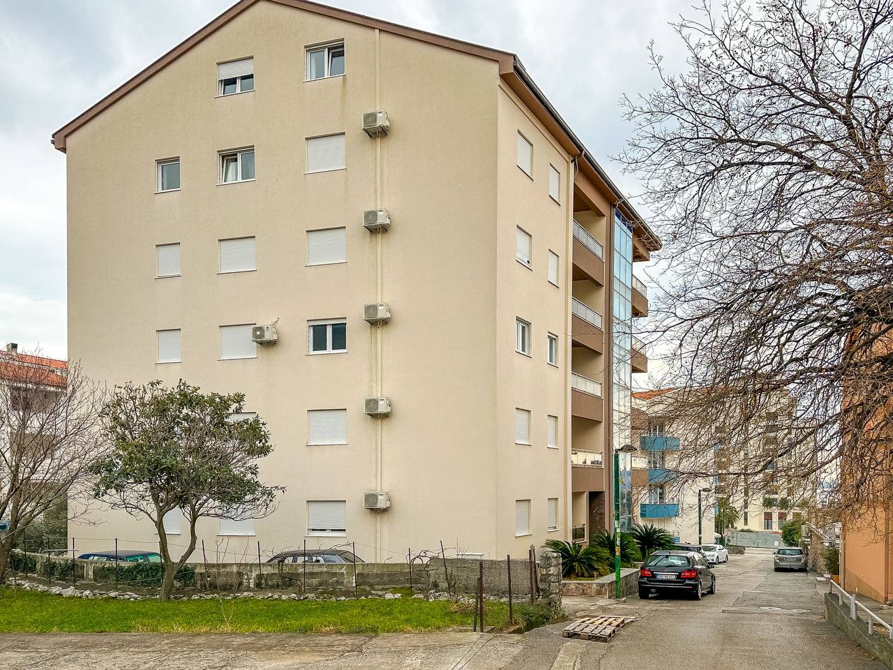 Квартира с 2 спальнями в Бечичи, 67 м²